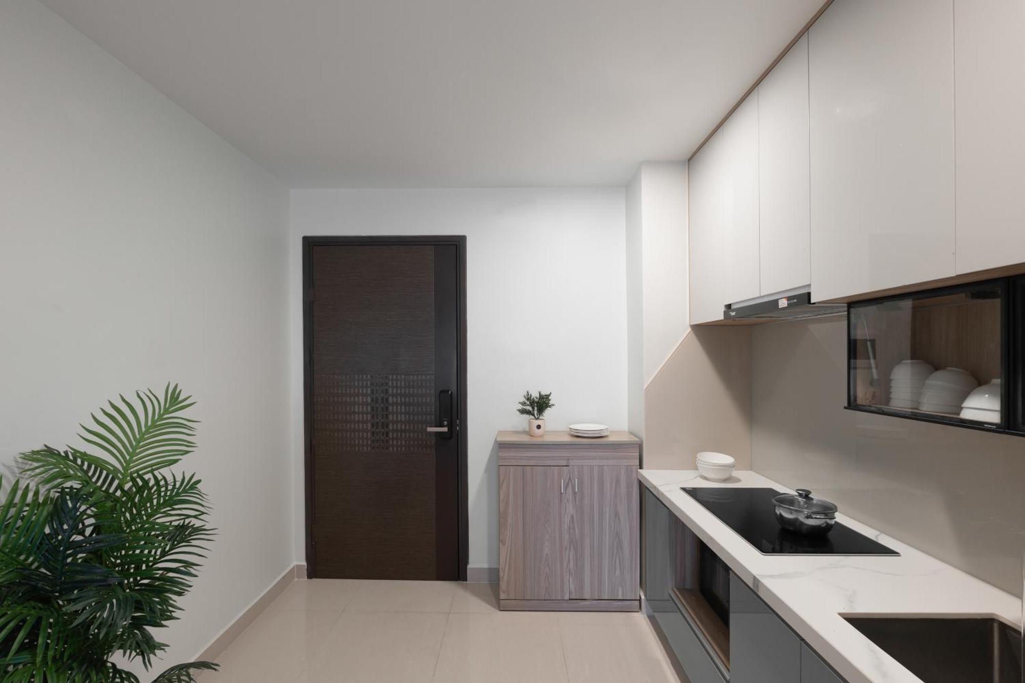 Soho Penthouse Floor 2br View Bitexco L81 Bui Vien 400m