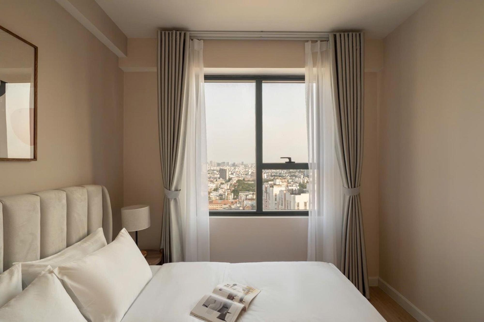 Khách sạn hẻo lánh Soho Penthouse Floor 2br View Bitexco L81 Bui Vien 400m TP. Hồ Chí Minh